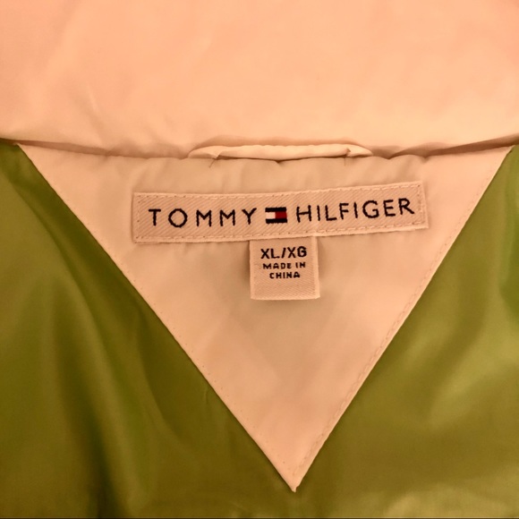 Tommy Hilfiger Women's XL Puffer Vest - Picture 8 of 9